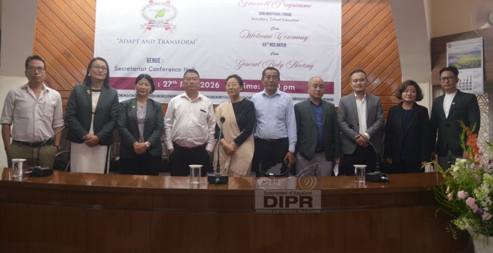 Outgoing Secretary for School Education, Mhathung Tungoe and others during a farewell programme held in his honour on May 27. (DIPR Photo)
